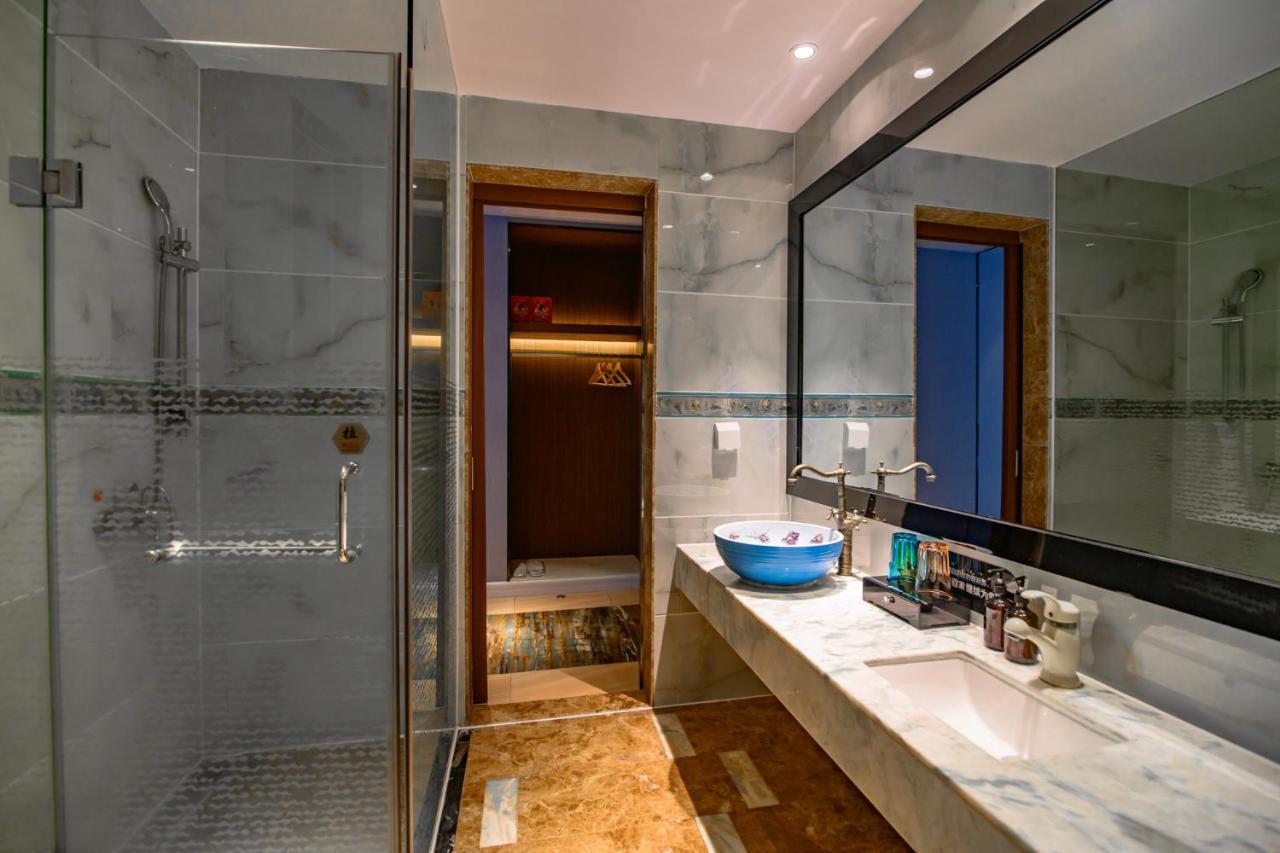 Ramada Encore By Wyndham Guangzhou Panyu Esterno foto